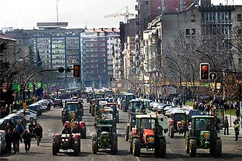 Primera protesta de los agricultores contra el nuevo Gobierno catalán