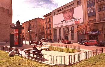 El cartel de Zapatero seguirá en la sede del PSPV a la espera del recurso