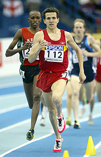 Higuero, por delante de Chirchir, durante los Mundiales de Birmingham.