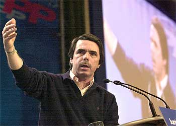 José María Aznar, en un mitin en Sevilla el pasado domingo.