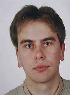 ALBERTO ARENAS   Todos los ahorros de los padres para ser piloto