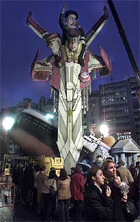 Valencia ya tiene plantadas las fallas de 2004