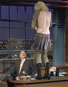 Courtney Love hirió al público con el micro