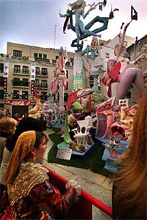 Último día de unas Fallas marcadas por el luto