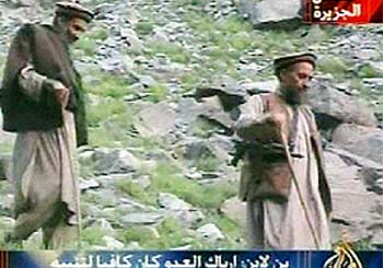 Osama Bin Laden, a la izquierda, junto a su   lugarteniente,> Ayman al Zawahiri, en un vídeo de septiembre de 2003.