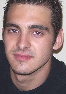 DANIEL PAZ MANJÓN   "Salía a bailar con 20 euros y me devolvía siempre 15"