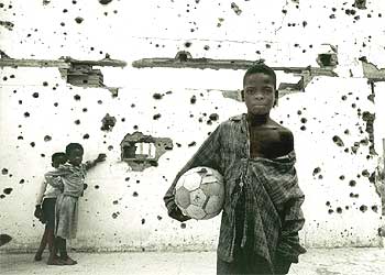 Imagen incluida en el reportaje dedicado al tráfico de armas. rnrn GIOVANNI DIFFIDENTI  OXFAM