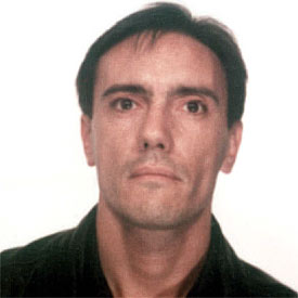 MIGUEL REYES MATEOS   Uno de esos hijos que nunca acaban de marcharse