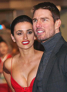 Penélope Cruz y Tom Cruise, en el estreno en Londres de  El último samurái,  el pasado 4 de enero.