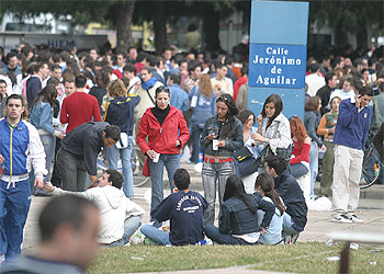 El mal tiempo agua la fiesta de la primavera