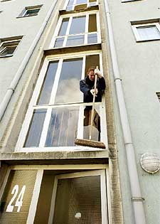 Fachada de la casa de Darmstadt (Alemania) donde vivía un detenido en España.