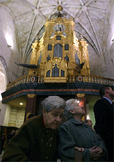 La iglesia oriolana de Santiago recobra su esplendor
