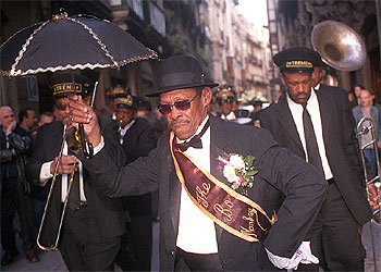 Un entierro de Nueva Orleans en el 'Bocho'