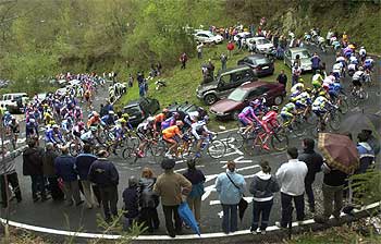 El pelotón se retuerce