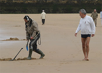 Los otros 'recolectores' de las playas vascas