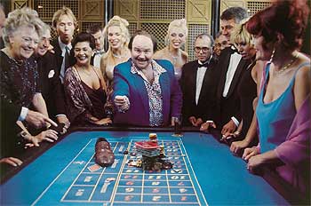 Fotograma de la película  Torrente en Marbella , protagonizada por Santiago Segura.