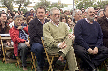 Alejandro Rojas Marcos y Antonio Ortega, ayer, en el acto celebrado en Lepe.