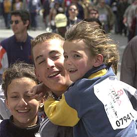 Masiva participación en la 'Volta a Peu' de Alicante