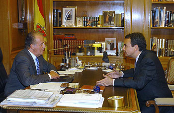 PRIMER DESPACHO DE ZAPATERO CON EL REY.
