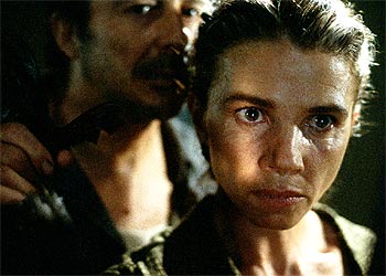 Victoria Abril y Juan Diego, en  El 7º día,   de Carlos Saura. 