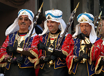 POLÍTICOS, DE MOROS Y CRISTIANOS.