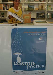 Un  stand  de  Cosmopoética. 