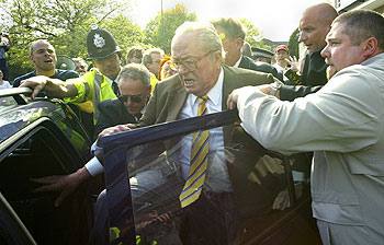 Protestas por la visita de Le Pen al Reino Unido