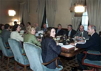 Manuel Chaves preside el primer Consejo de Gobierno de la nueva legislatura.