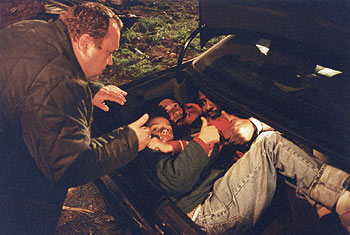 Fotograma de  Piezas de recambio,  película dirigida por el esloveno Damjan Kozole.