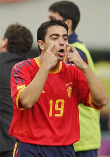 Xavi protesta en el Corea-España del Mundial de 2002.