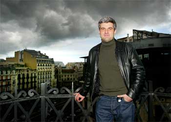 El escritor Laurent Gaudé, retratado en Barcelona.