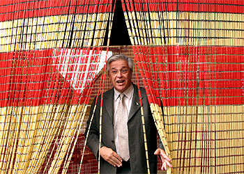 Joan Clos, en la  jaima  del Fórum, en una fotografía tomada el mes pasado.