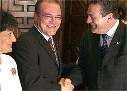 El nuevo rector de la UPV reclama ante Ibarretxe colaboración institucional