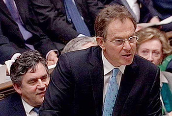 El primer ministro británico, Tony Blair, en la Cámara de los Comunes.