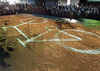 200 metros de maqueta para mostrar la Barcelona actual y la futura