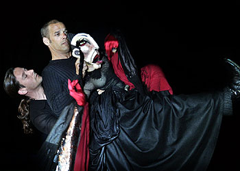 Sensualidad y humor en las noches del Fórum