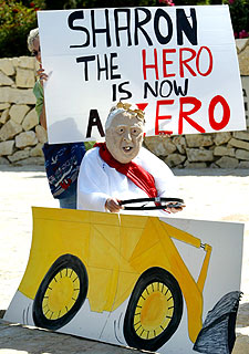 COLONOS CONTRA SHARON.