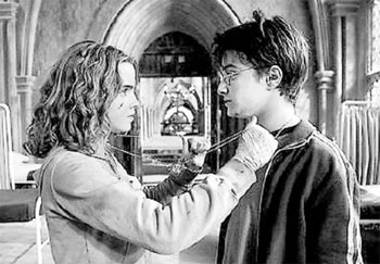 Emma Watson y Daniel Radcliffe, en una escena de  Harry Potter y el prisionero de Azkaban. 