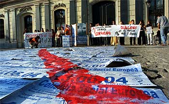 Protesta por la prohibición de la Consulta Social Europea