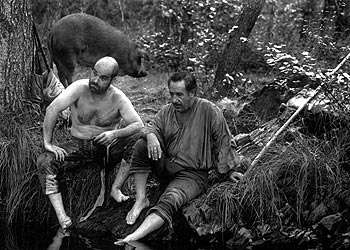 Antonio Resines, a la izquierda, y Alfredo Landa, en una escena de  La marrana .