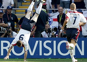 INGLATERRA RESURGE ANTE SUIZA.