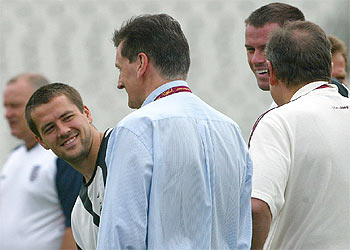 HOULLIER VISITA A SUS 'EX' DEL LIVERPOOL.