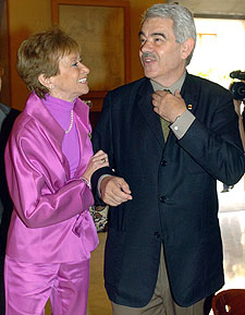 María Teresa Fernández de la Vega y Pasqual Maragall, en Barcelona.rnrn EFE