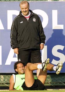 Del Bosque inicia su trabajo en el Besiktas