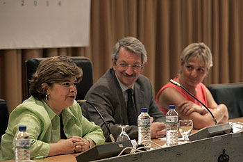 De izquierda a derecha, Maite Pina; el secretario general de Educación , Alejandro Tiana, y Pilar Triguera.