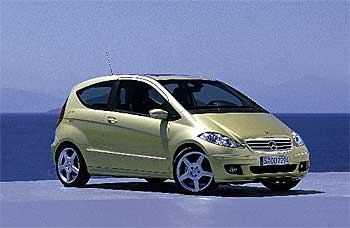 Dos carrocerías con la misma longitud: 3,8 metros. La versión tres puertas, en la imagen, tiene un estilo dinámico y juvenil. La de cinco puertas recuerda más al modelo actual.