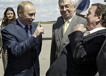 FIRME APOYO DE SCHRÖDER.