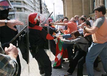 ALTERCADOS EN SAN SEBASTIÁN.