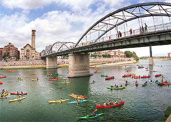 Fiesta de piraguas entre Xerta y Tortosa