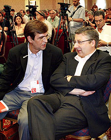 Francesc Antich, a la izquierda, y José Blanco, en Palma de Mallorca.